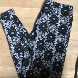Faux lace leggings